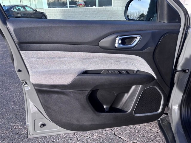 Certified 2024 Jeep Compass Latitude image 12