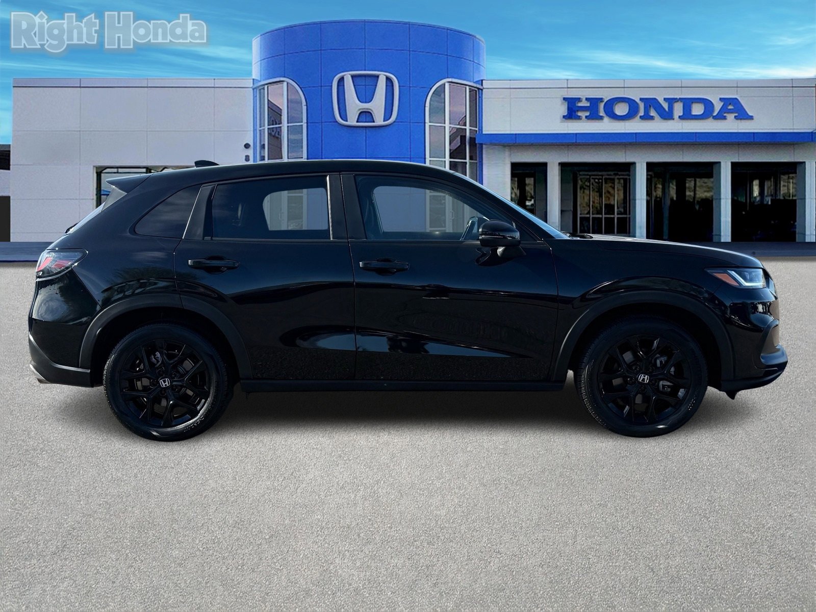 Used 2023 Honda HR-V Sport image 8