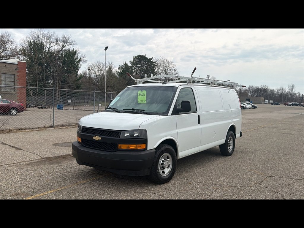 Used 2019 Chevrolet Express 2500 w/ Communications Package RWD image 2