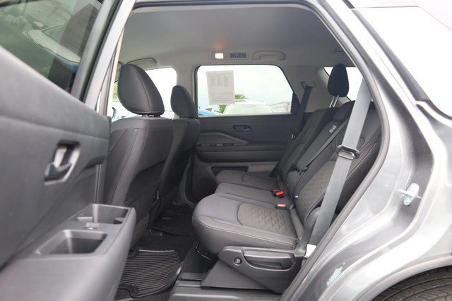 Certified 2025 Nissan Pathfinder SV FWD image 22