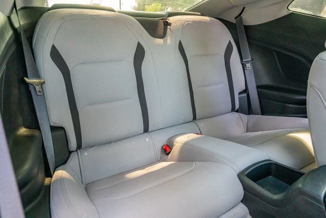 Used 2018 Chevrolet Camaro SS RWD image 33