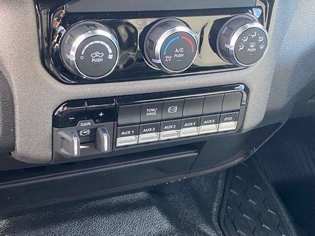 New 2026 RAM 5500 Tradesman w/ Chrome Appearance Group AWD/4WD image 19