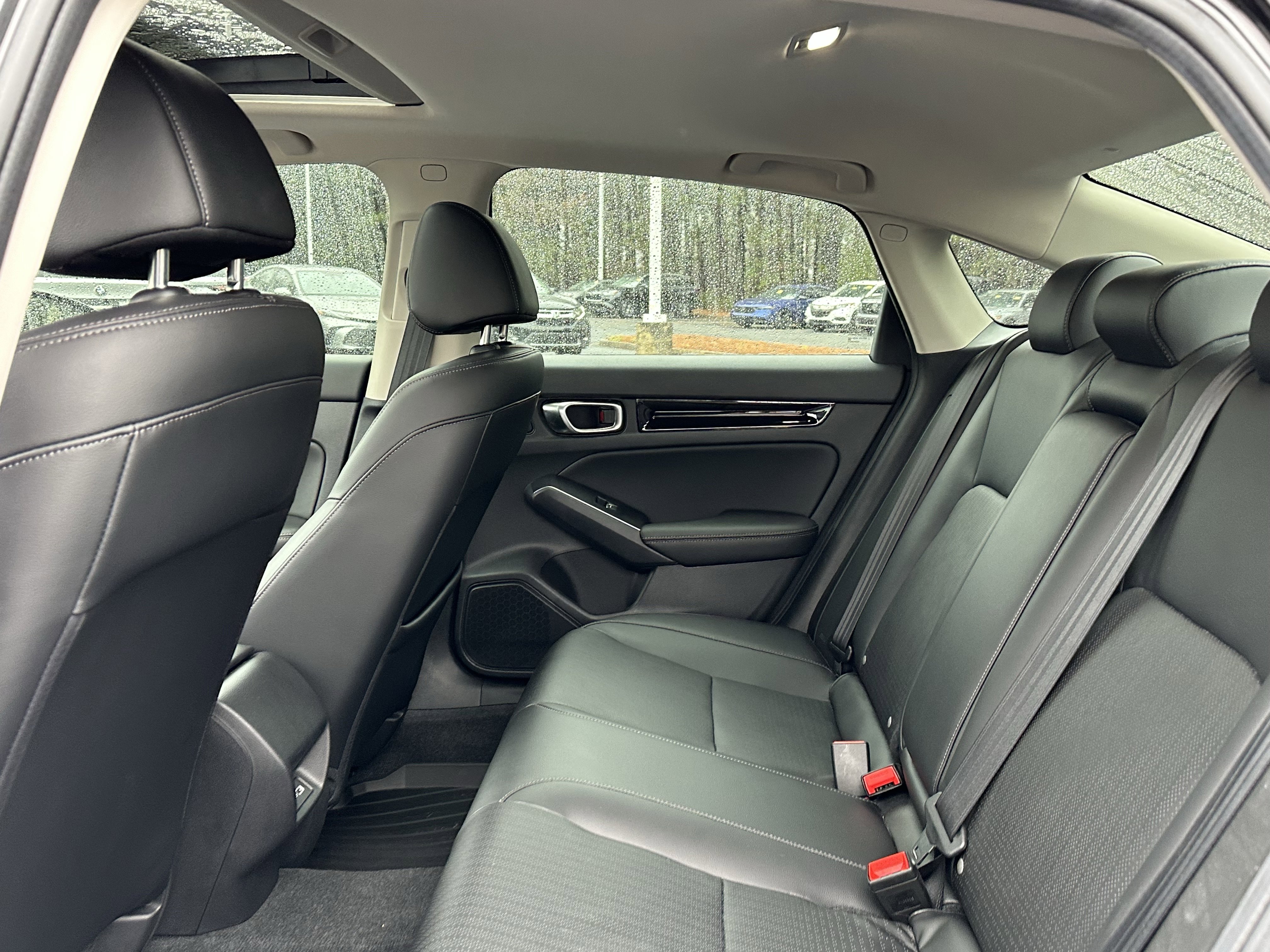 Used 2024 Honda Civic Touring image 9