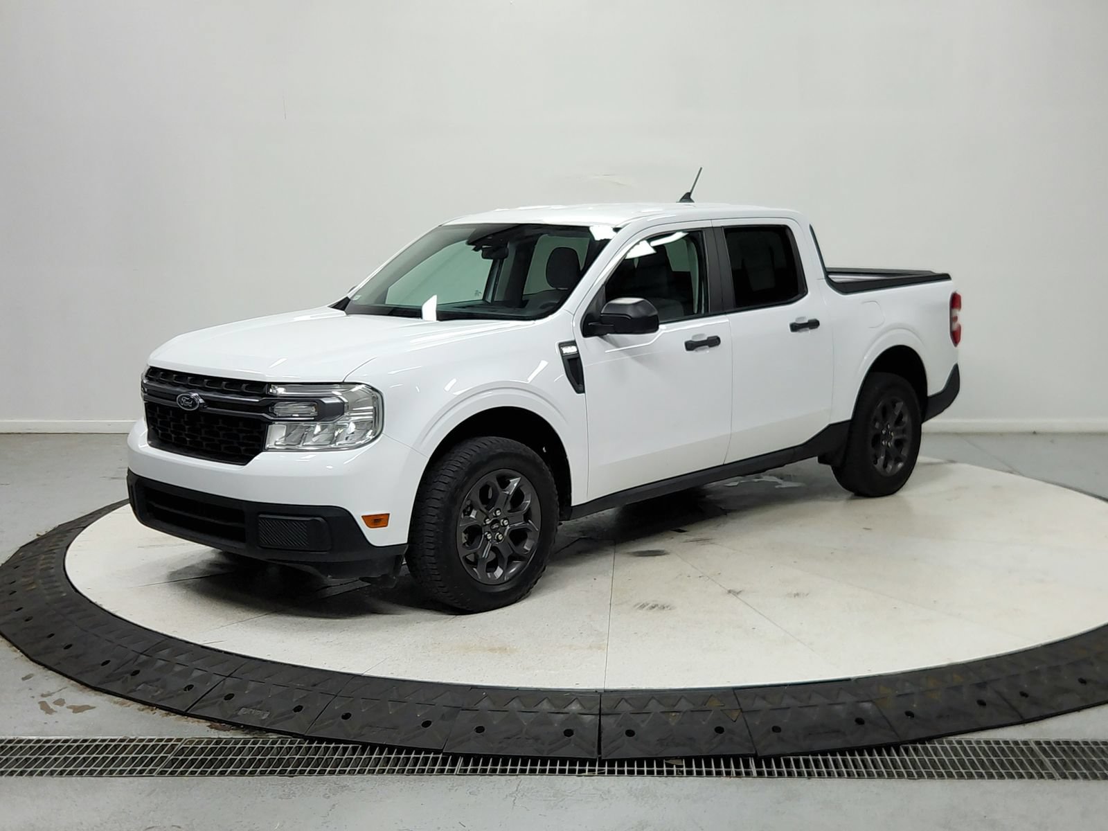 Used 2024 Ford Maverick XLT w/ Equipment Group 300A Standard AWD/4WD image 4