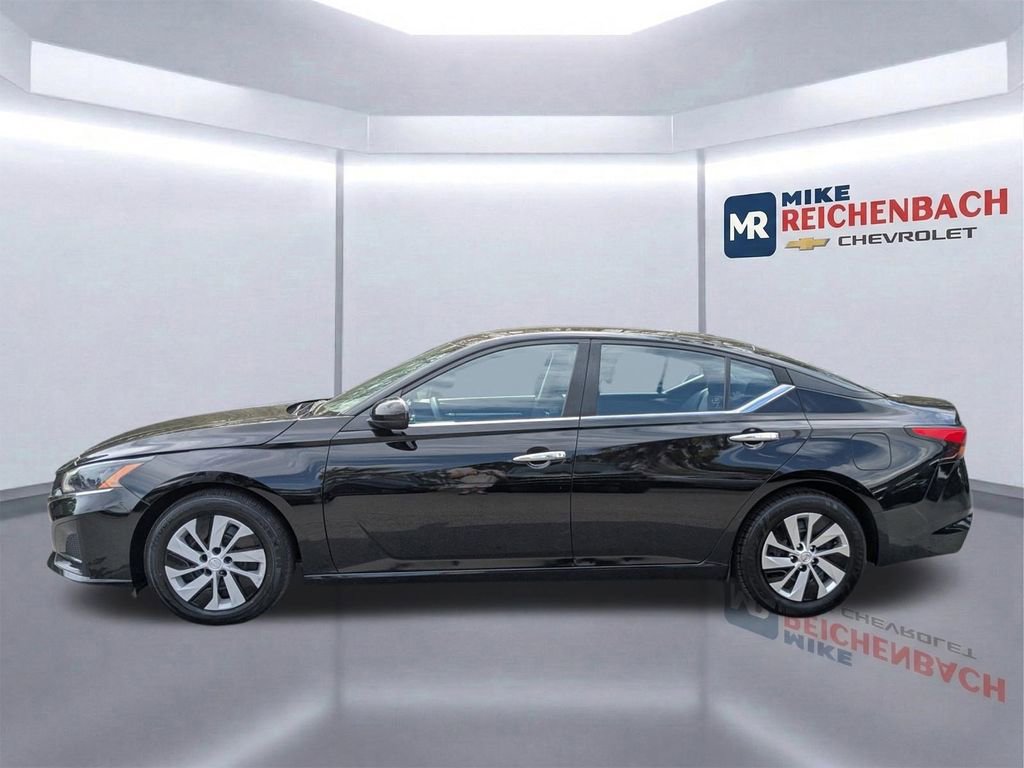 Used 2023 Nissan Altima 2.5 SV image 7