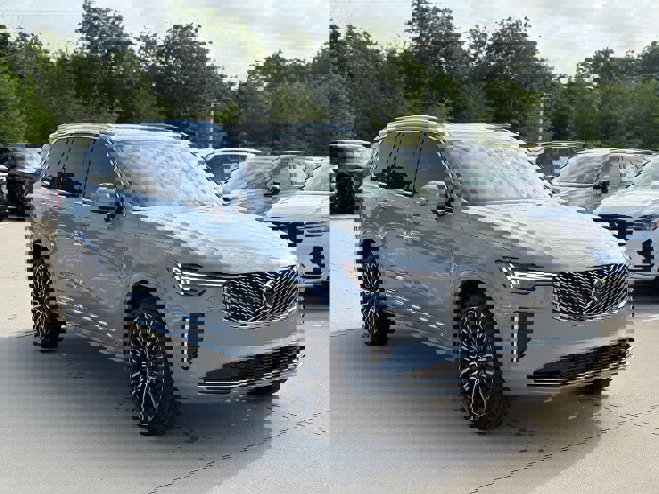 New 2026 Volvo XC90 B6 Ultra w/ Lounge Package image 3