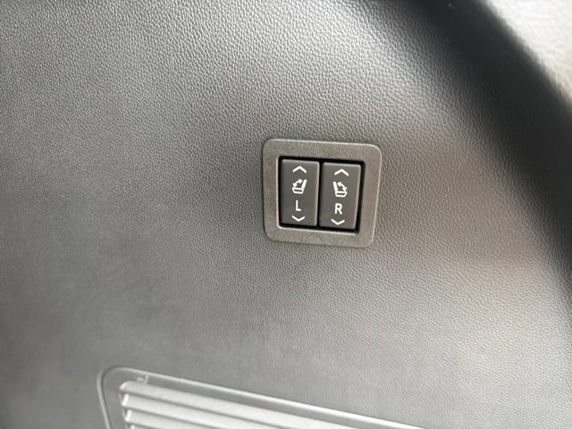 Used 2020 Buick Enclave Avenir FWD image 31