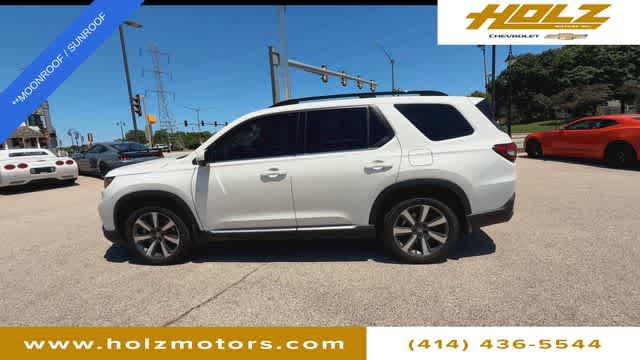 Used 2025 Honda Pilot Touring image 5