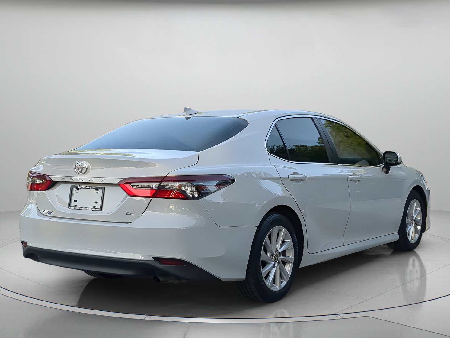 Used 2023 Toyota Camry LE FWD image 40