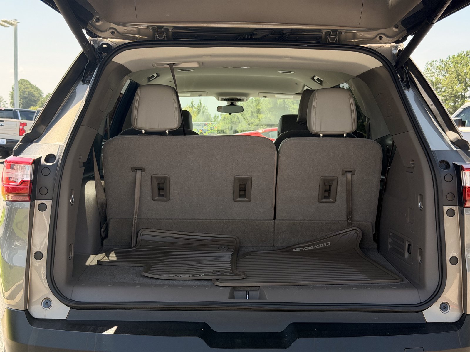 Used 2019 Chevrolet Traverse LT FWD image 32