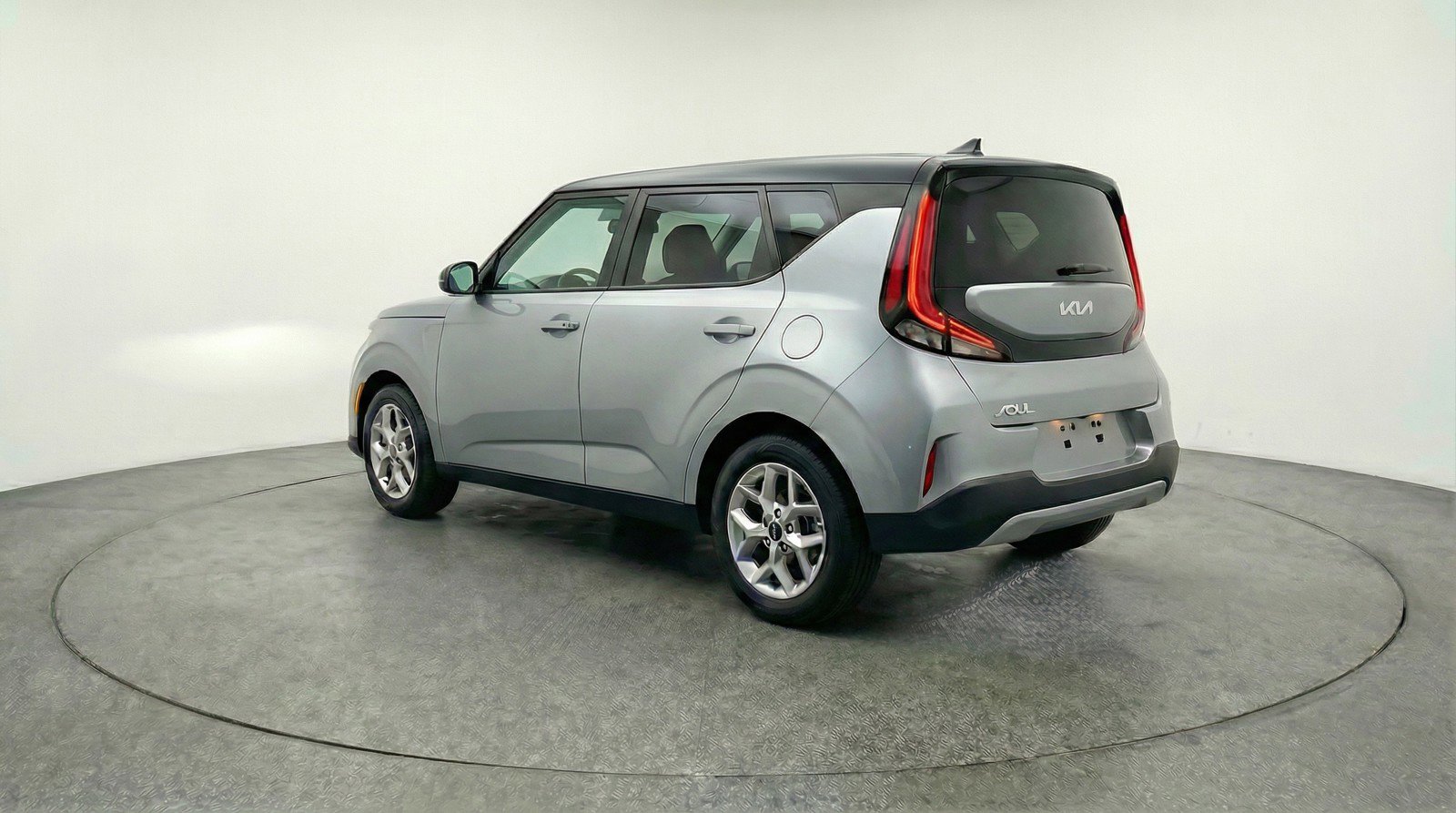 Used 2025 Kia Soul LX w/ LX Technology Package image 5