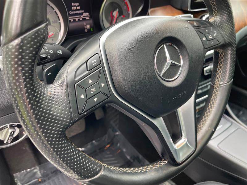Used 2015 Mercedes-Benz GLA 250 4MATIC image 17