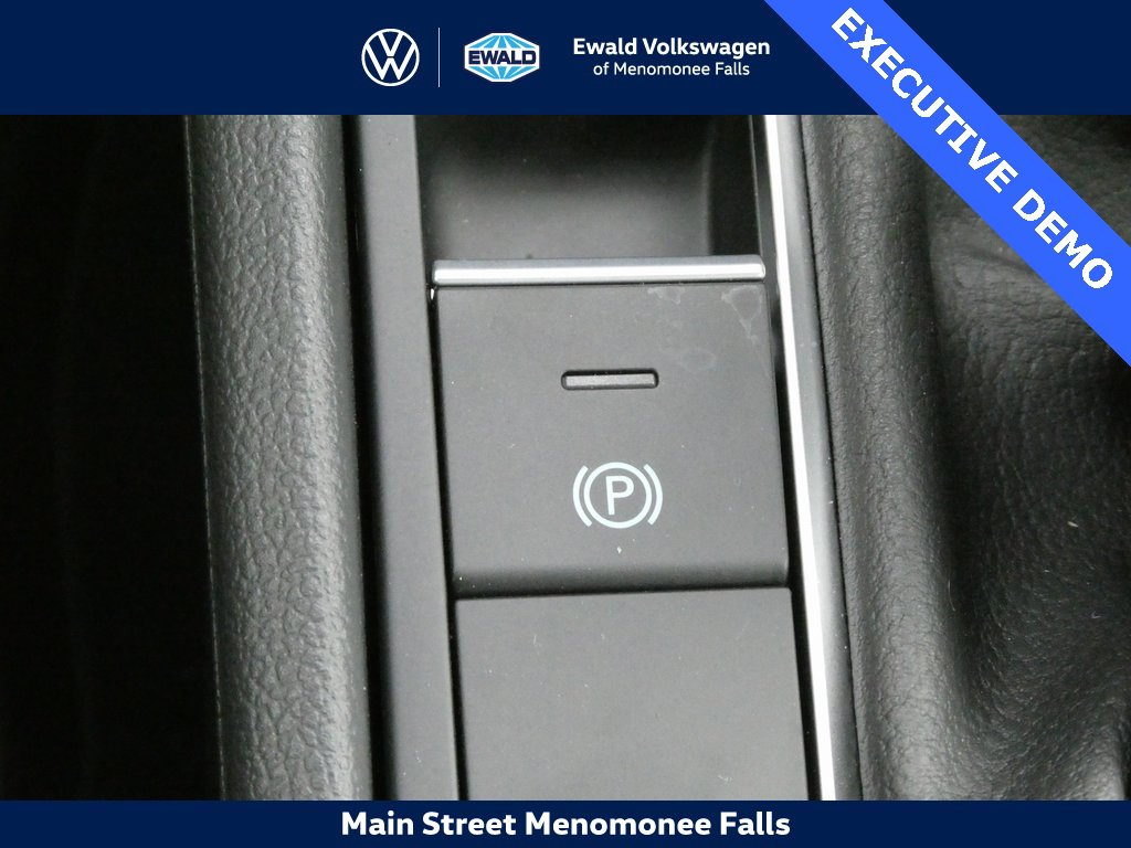 Certified 2025 Volkswagen Jetta S image 20
