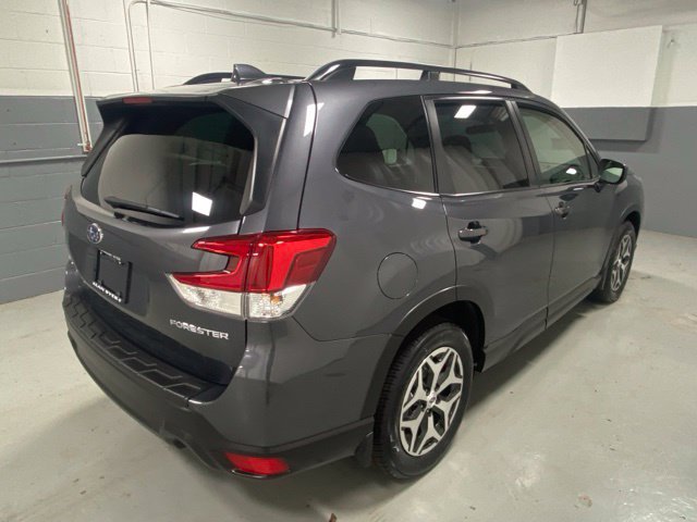 Used 2020 Subaru Forester Premium AWD/4WD image 3