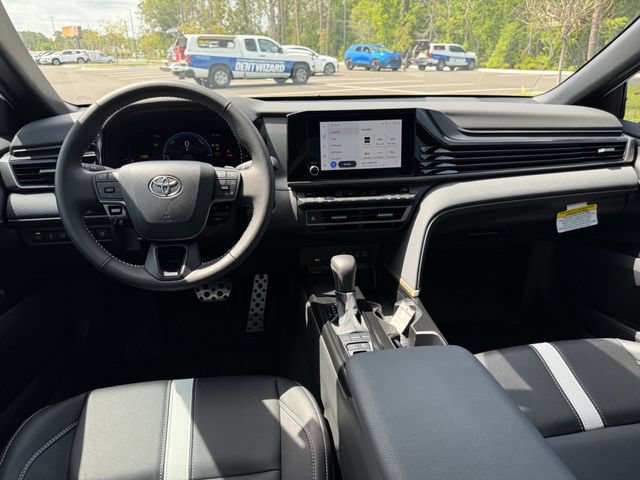 Used 2026 Toyota Camry SE FWD image 8