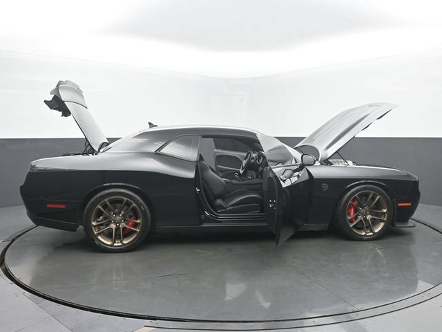 Used 2020 Dodge Challenger SRT Hellcat w/ Plus Package RWD image 58