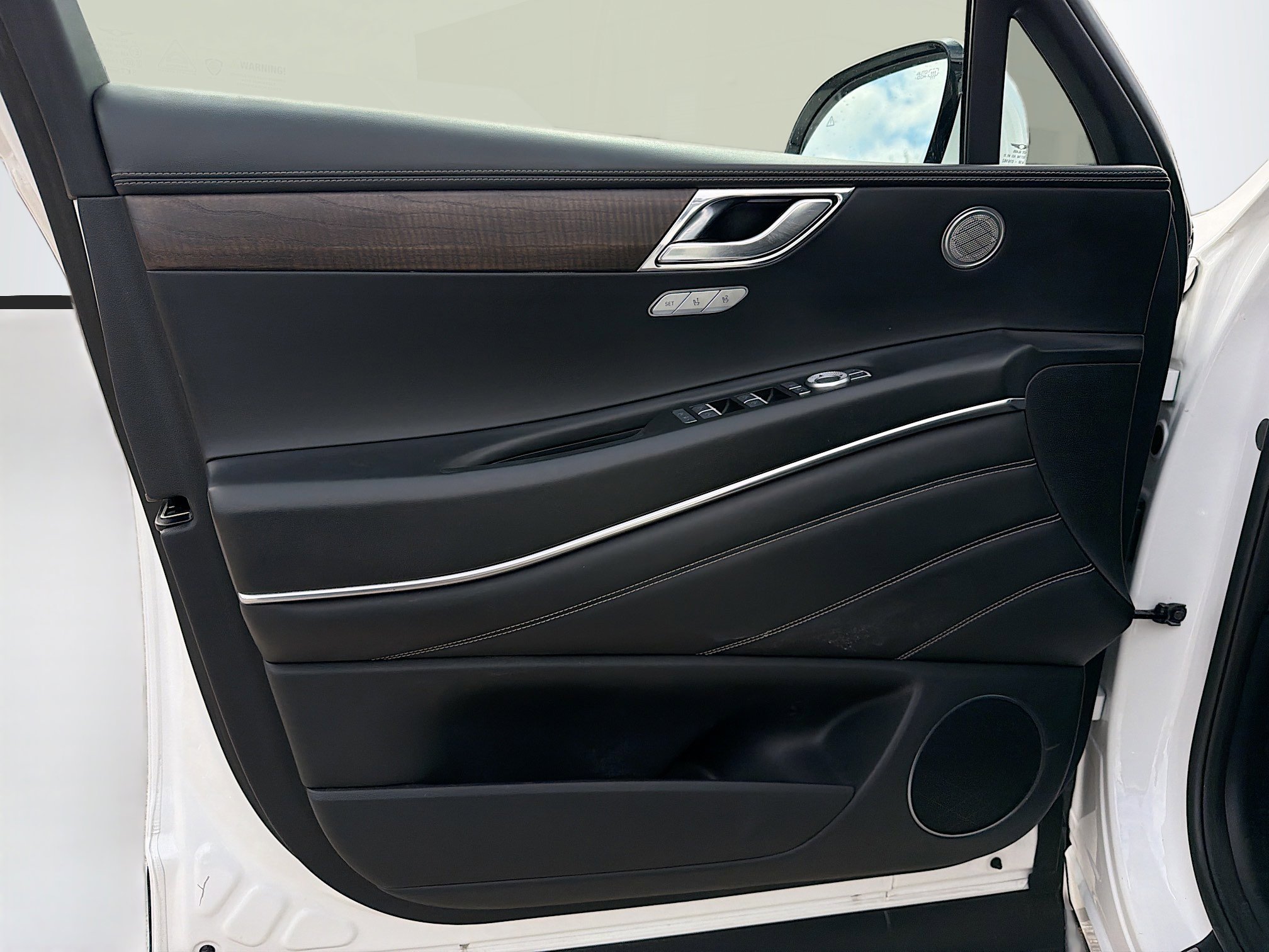 Used 2024 Genesis GV80 3.5T image 23