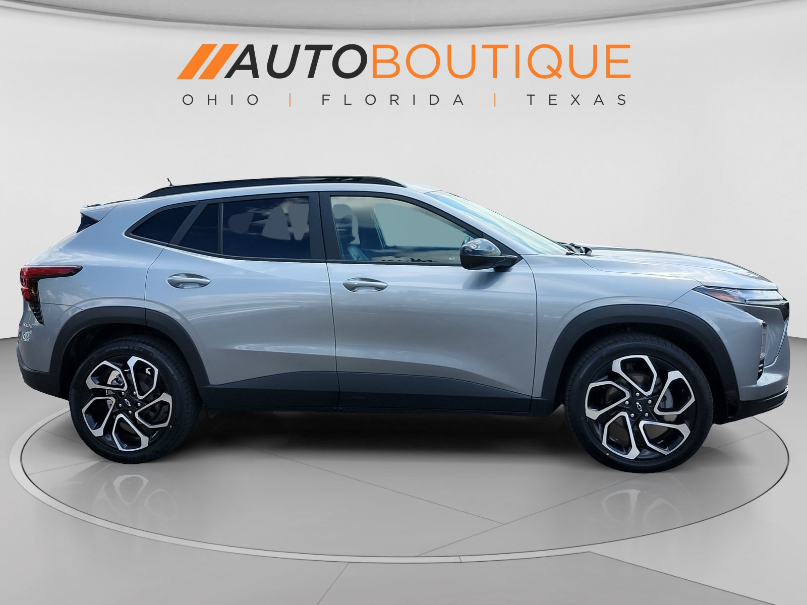 Used 2024 Chevrolet Trax RS w/ Sunroof Package FWD image 6