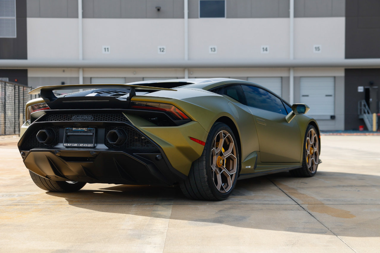 Used 2023 Lamborghini Huracan Tecnica image 37