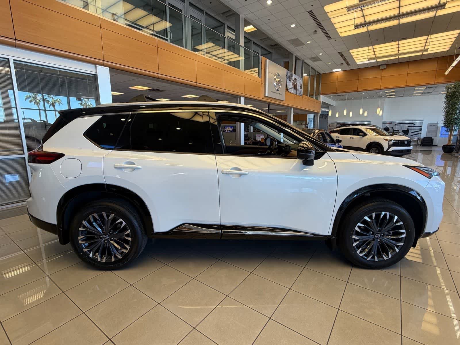 New 2026 Nissan Rogue Platinum AWD/4WD image 8