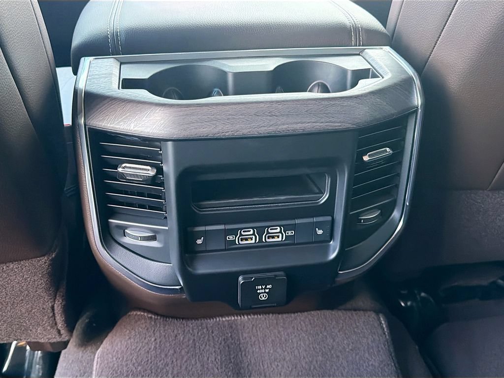 New 2026 RAM 3500 Laramie AWD/4WD image 19