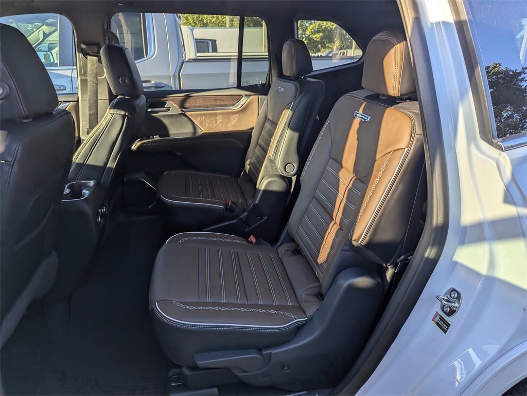 New 2026 GMC Acadia Denali Ultimate w/ LPO, All-Weather Package image 12