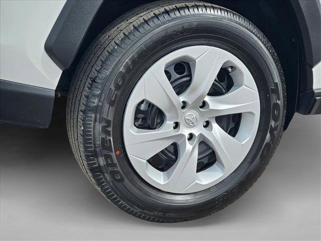 Used 2025 Toyota RAV4 LE image 22