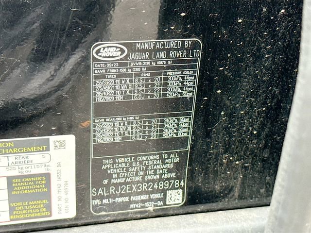 Used 2024 Land Rover Discovery S image 35