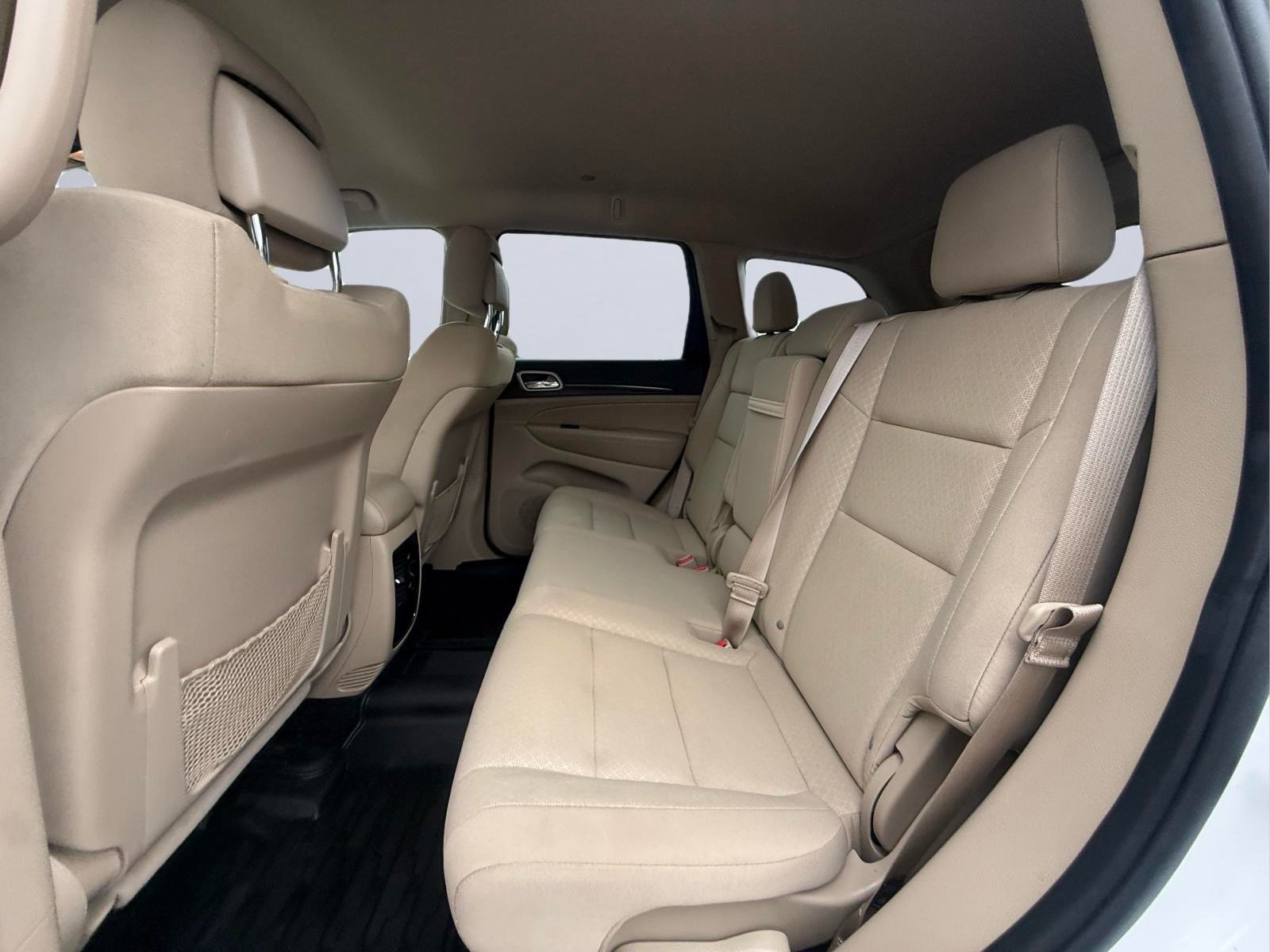 Used 2018 Jeep Grand Cherokee Laredo AWD/4WD image 18