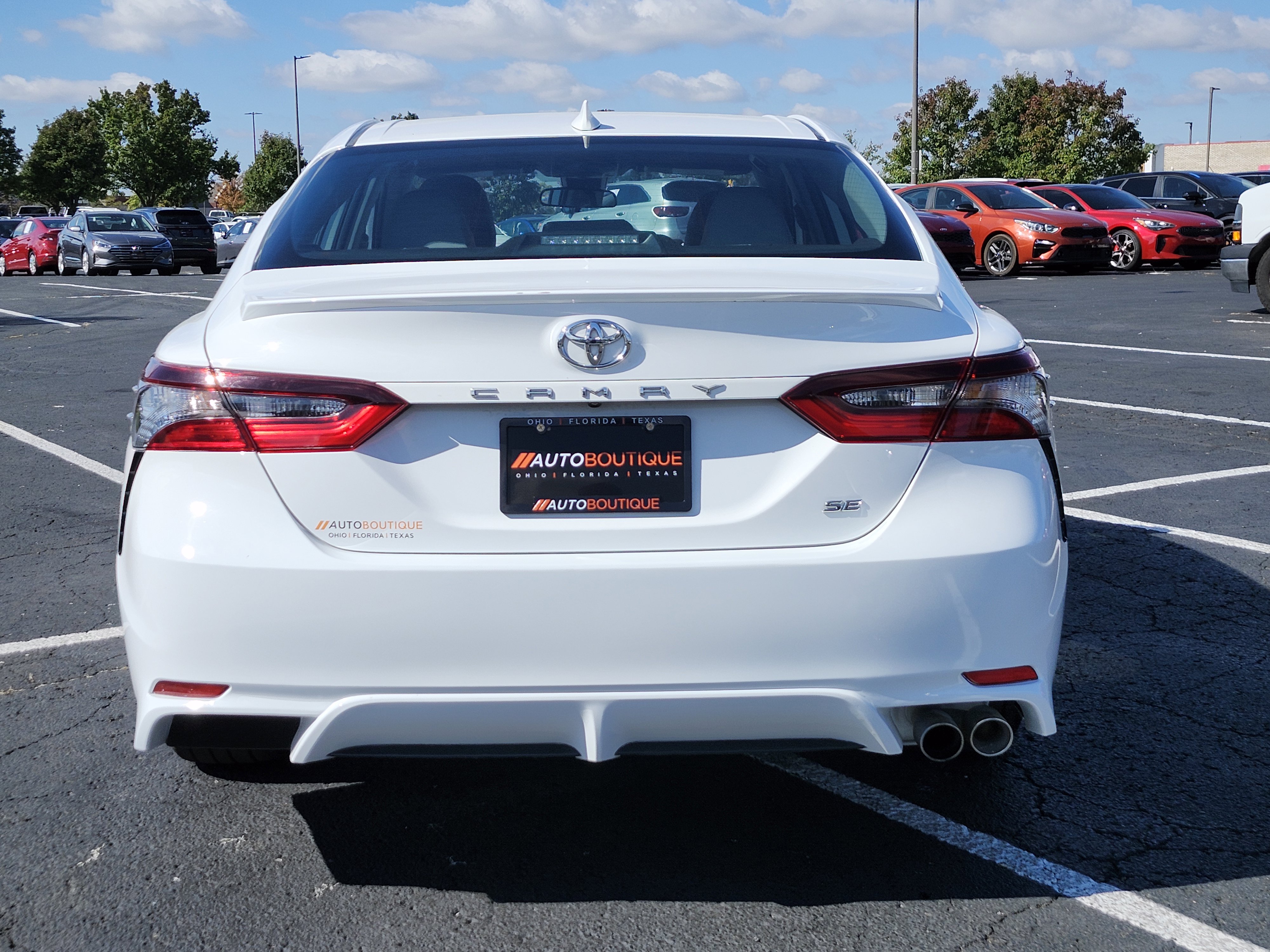 Used 2023 Toyota Camry SE image 10