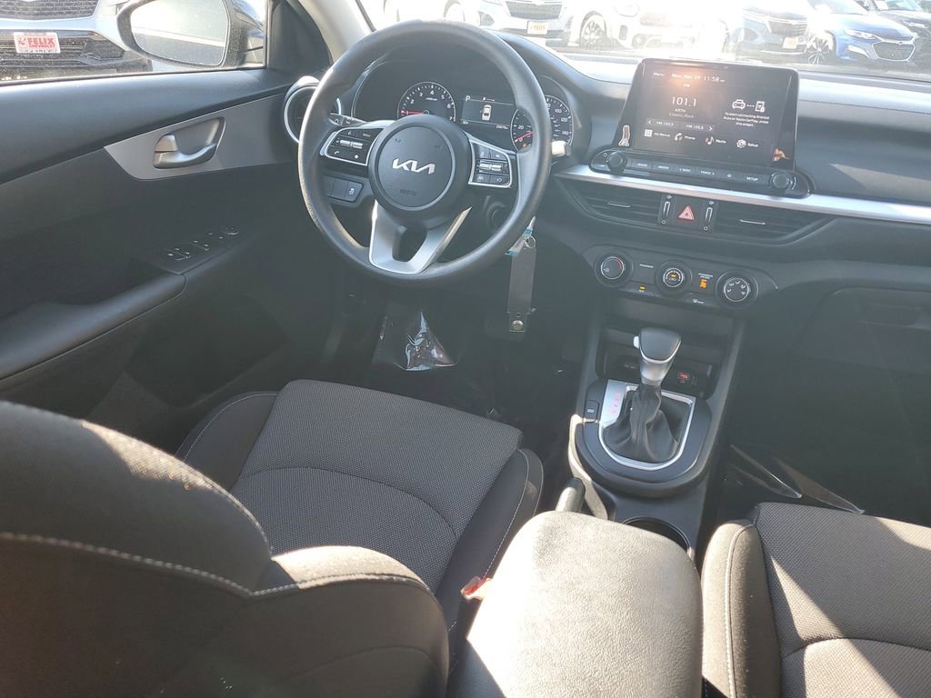 Used 2024 Kia Forte LXS image 8