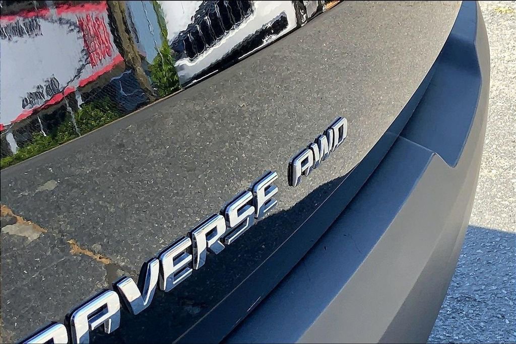 Used 2023 Chevrolet Traverse LT AWD/4WD image 23