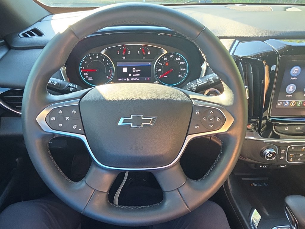 Used 2023 Chevrolet Traverse RS FWD image 20