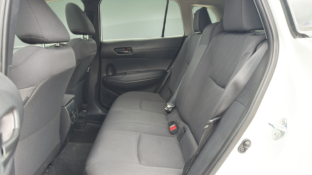 Used 2024 Toyota Corolla Cross LE w/ Moonroof Package AWD/4WD image 14