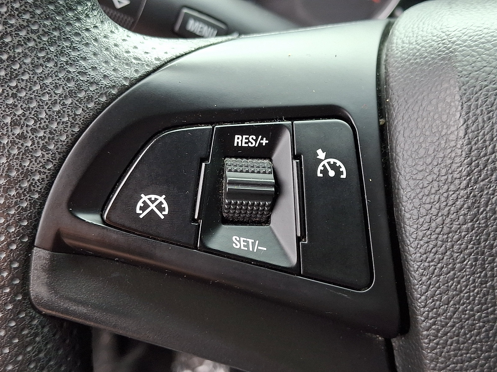 Used 2016 Chevrolet Cruze LT w/ Technology Package FWD image 22