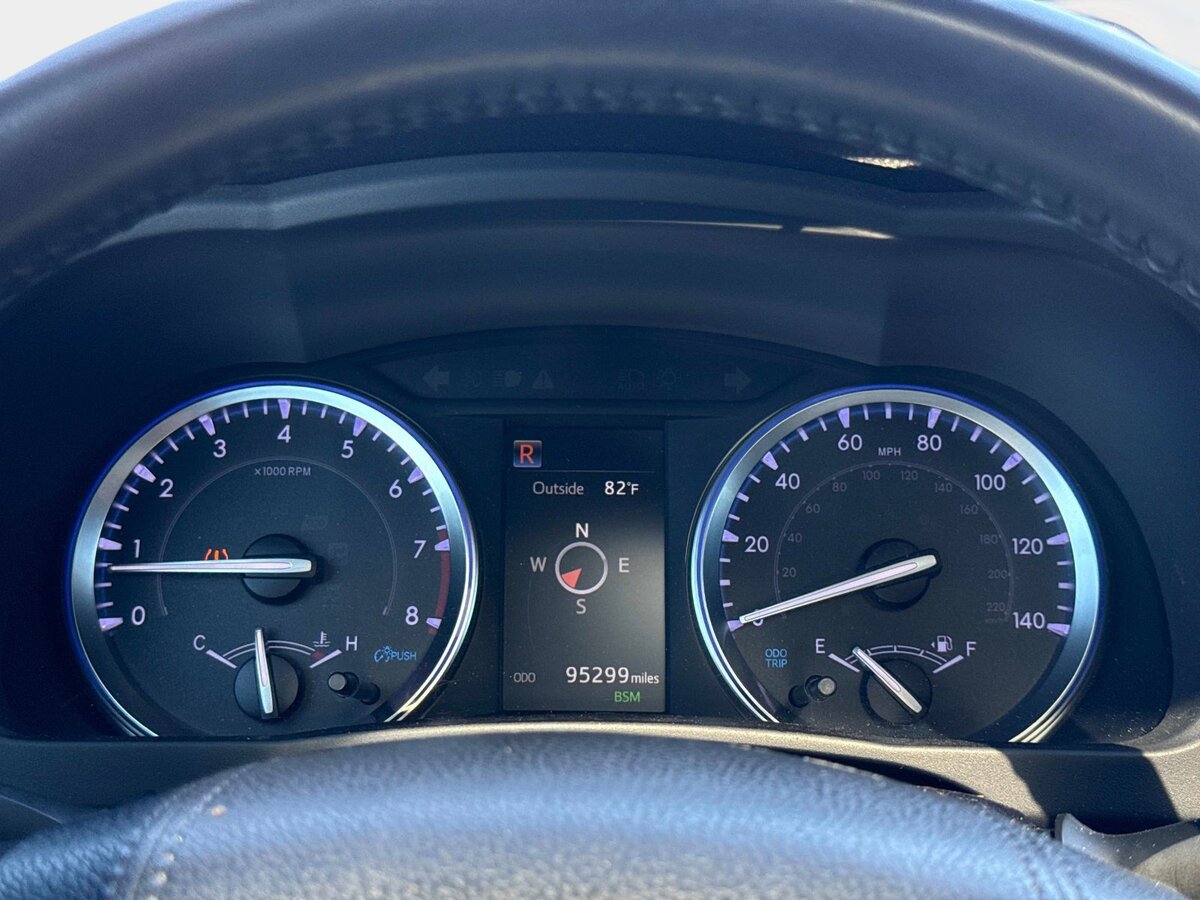 Used 2019 Toyota Highlander XLE FWD image 28