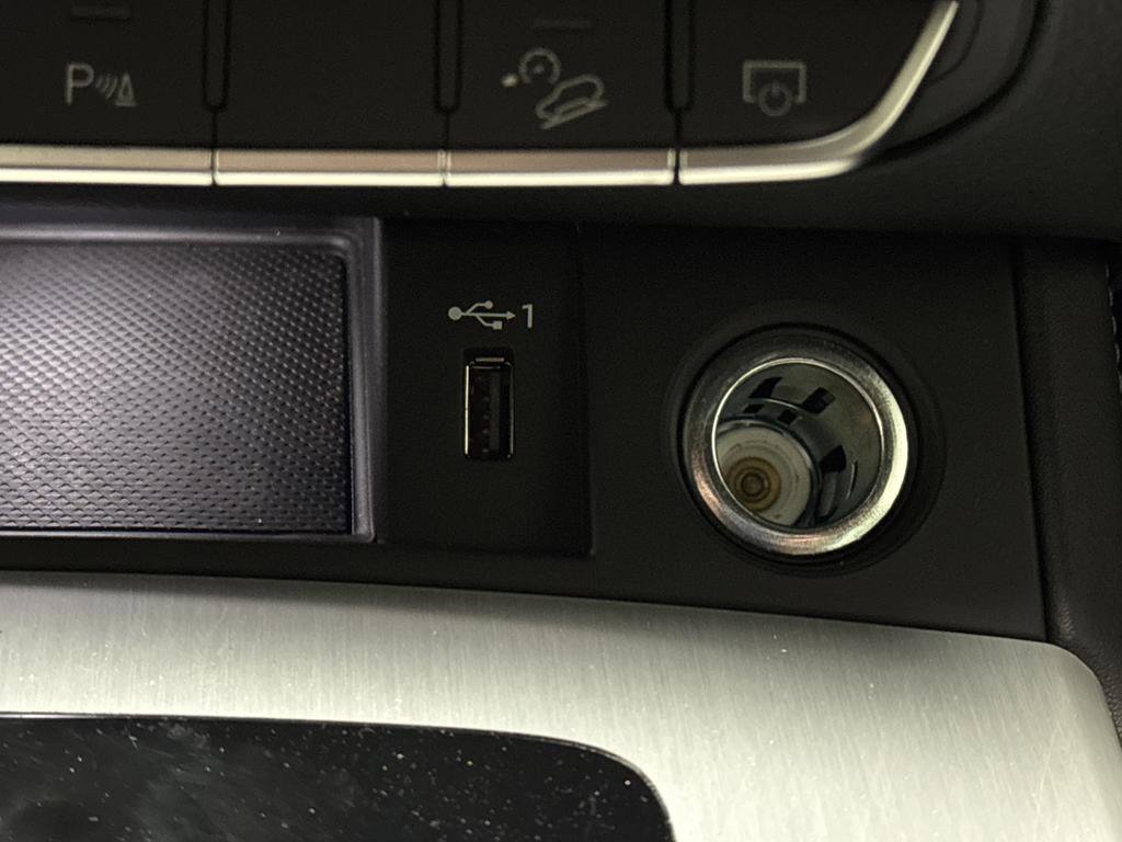 Used 2023 Audi Q5 e Prestige w/ Prestige Package image 24