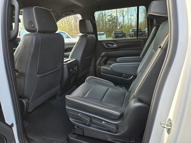 Used 2023 Chevrolet Suburban Premier image 10