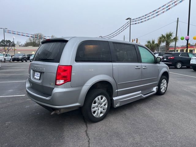 Used 2017 Dodge Grand Caravan SE w/ Power Window Group image 3
