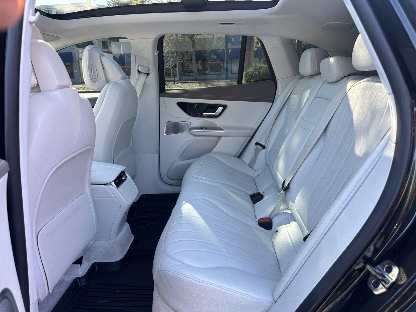 Used 2023 Mercedes-Benz EQE 500 4MATIC SUV image 23