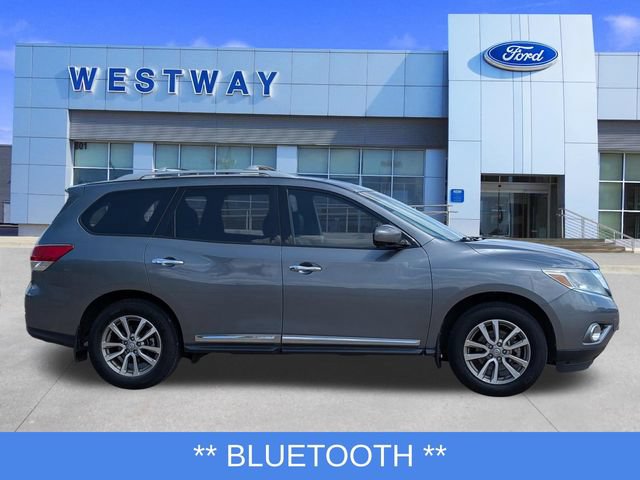 Used 2015 Nissan Pathfinder SL w/ SL Tech Package FWD image 2