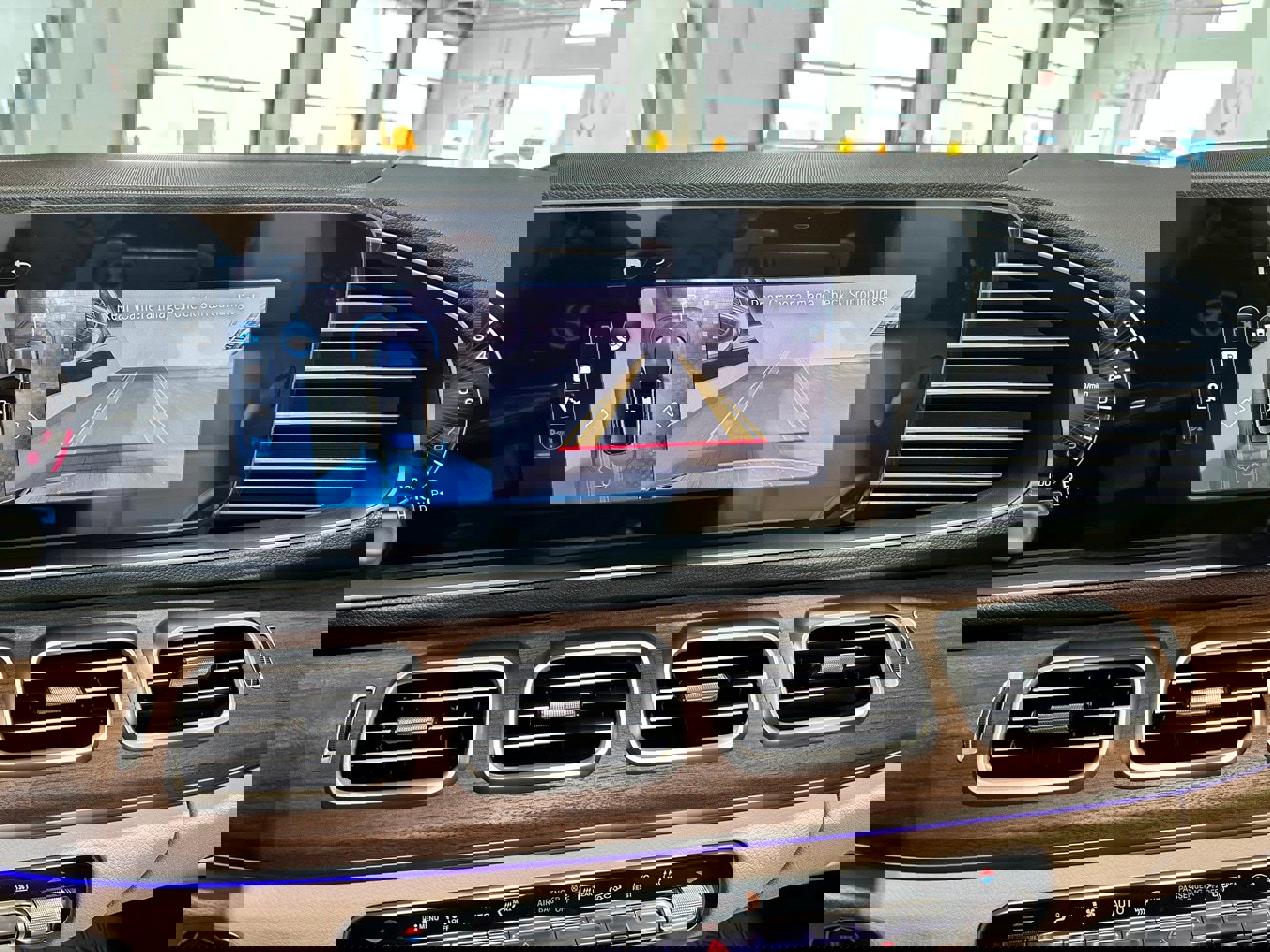 New 2026 Mercedes-Benz GLE 450e Exclusive 4MATIC AMG Line Plug image 11