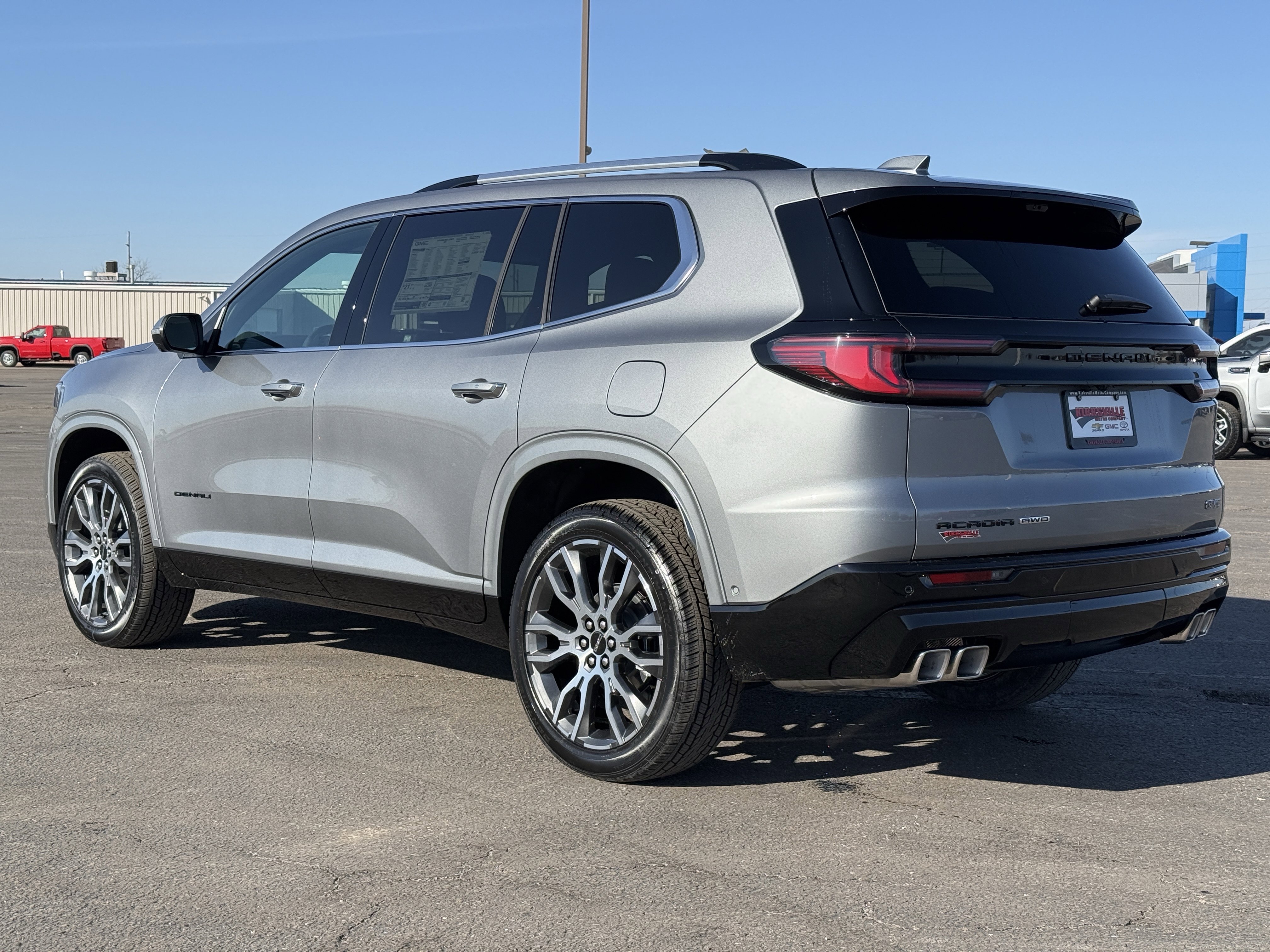 New 2026 GMC Acadia Denali Ultimate w/ LPO, Floor Liner Package image 6