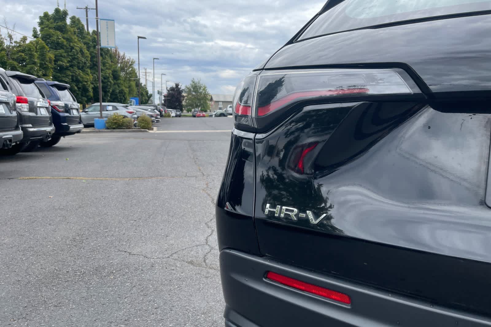 Used 2023 Honda HR-V LX image 14