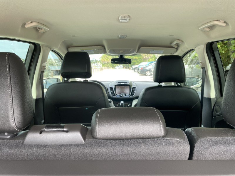 Used 2015 Ford C-MAX Energi SEL w/ Equipment Group 302A FWD image 34