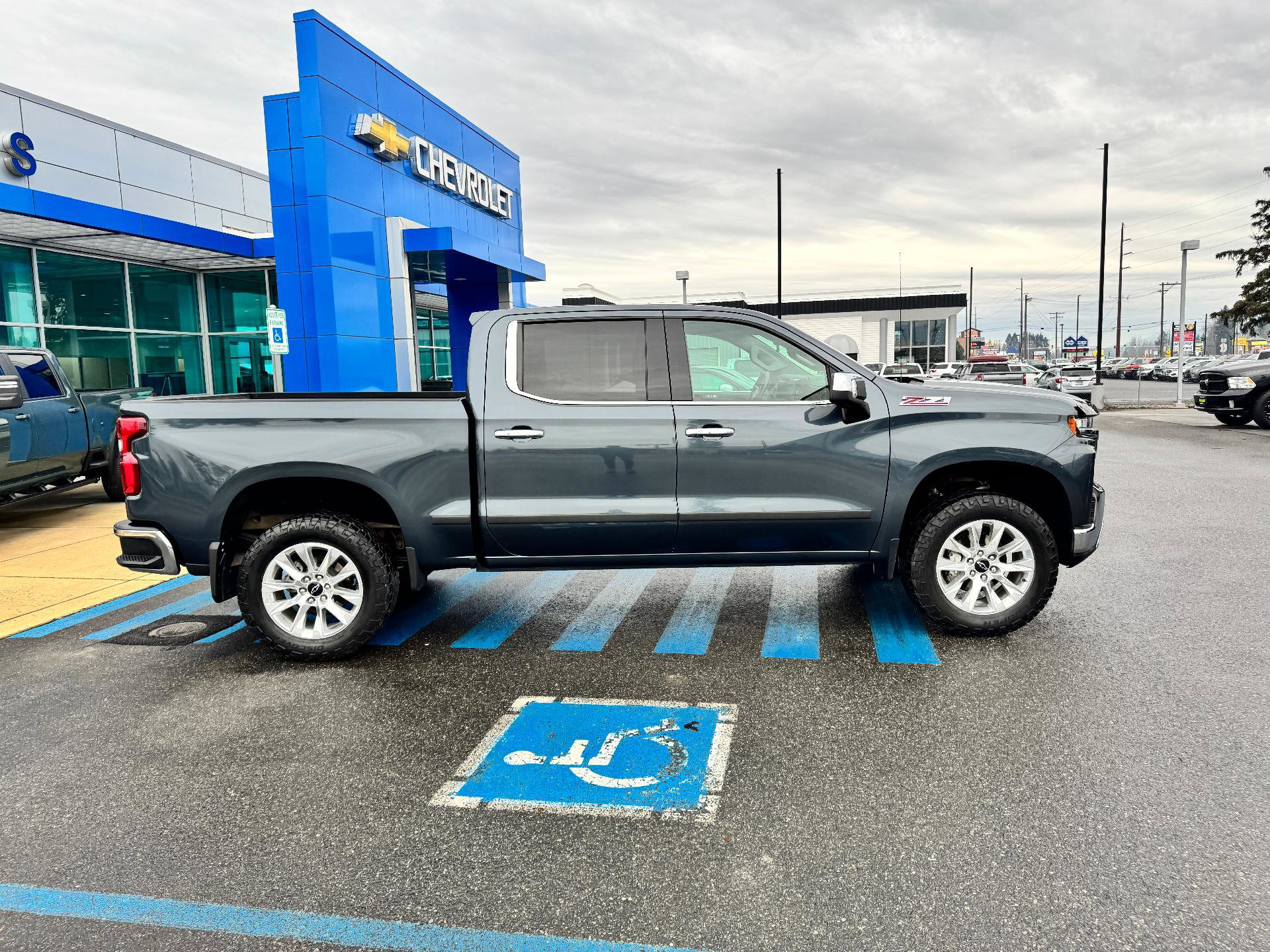 Used 2019 Chevrolet Silverado 1500 LTZ w/ LTZ Plus Package image 8