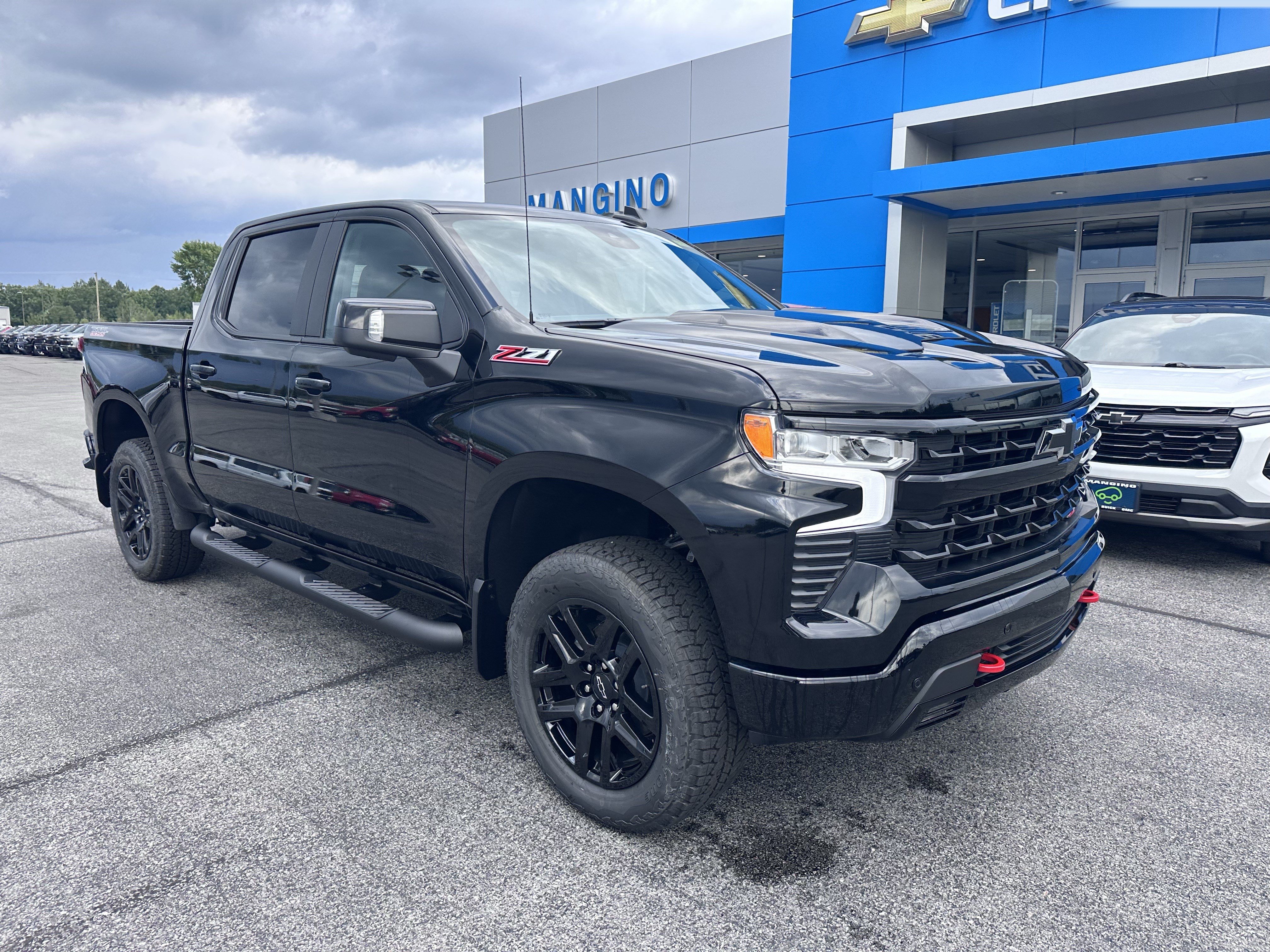 New 2026 Chevrolet Silverado 1500 LT Trail Boss w/ LT Trail Boss Premium Package AWD/4WD image 2