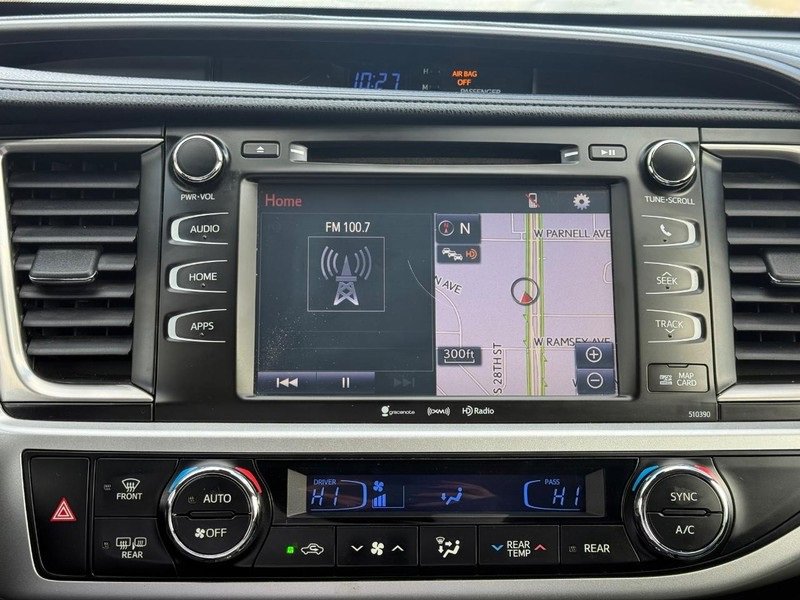 Used 2019 Toyota Highlander SE image 19