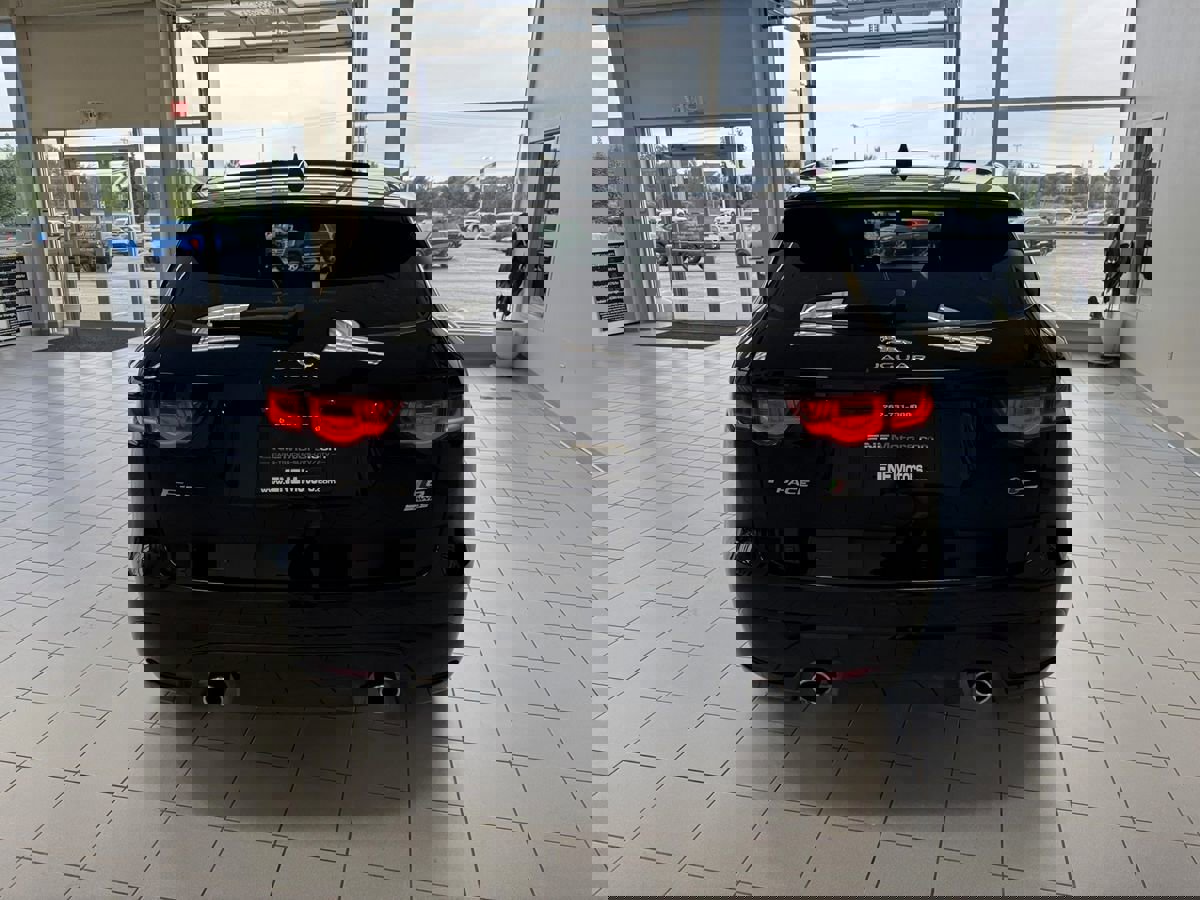 Used 2019 Jaguar F-PACE S image 54