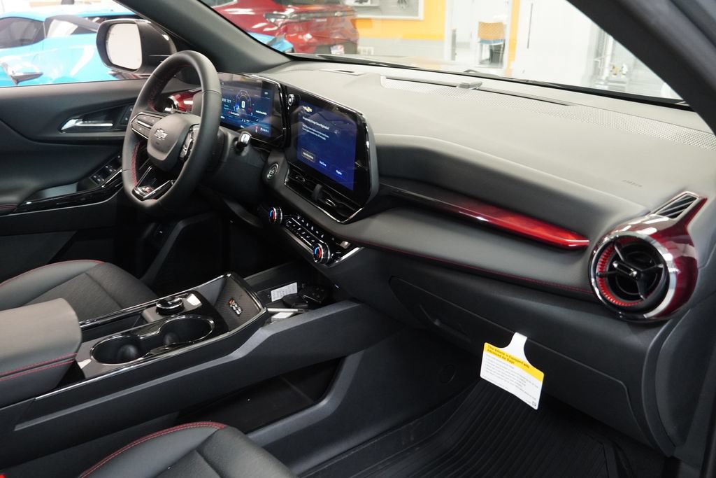 New 2027 Chevrolet Equinox RS w/ LPO, Floor Liner Package FWD image 26